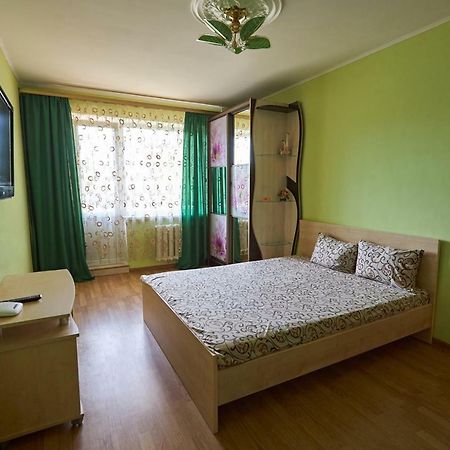 Babylon Apartments On Kievskaya Street 리우네 외부 사진