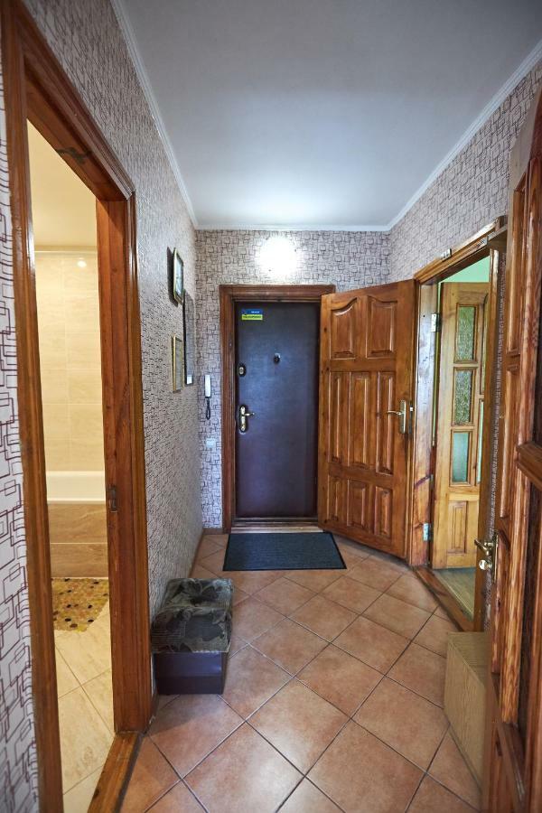 Babylon Apartments On Kievskaya Street 리우네 외부 사진